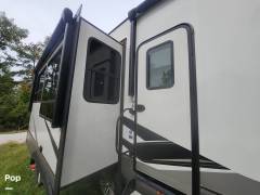 2022 Alliance RV Avenue 32RLS, $ 42,800