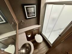 2022 Thor Motor Coach Palazzo 33.6, $ 188,000