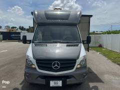 2018 Winnebago Navion 24V, $ 52,500
