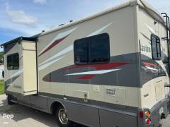2018 Winnebago Navion 24V, $ 52,500