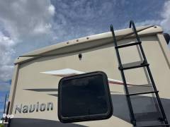 2018 Winnebago Navion 24V, $ 52,500