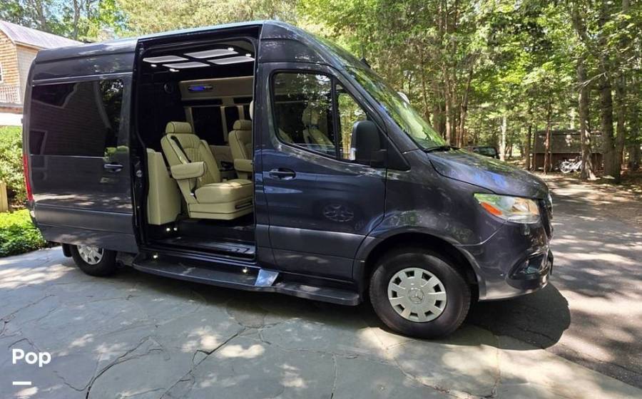 2023 Midwest Daycruiser DC-B, $ 128,900