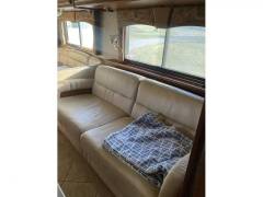 2010 Fleetwood Discovery 40G, $ 75,600