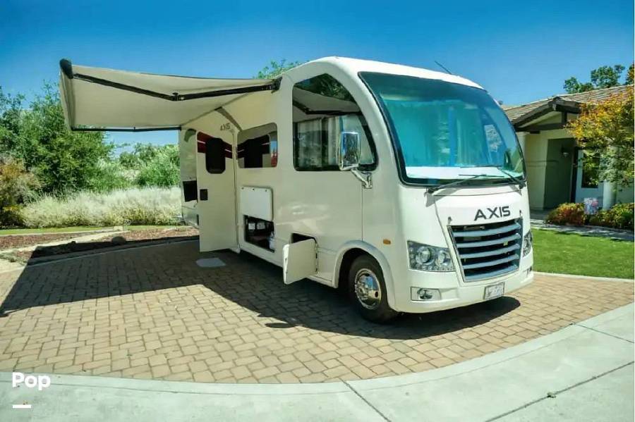 2020 Thor Motor Coach Axis 27.7, $ 71,200
