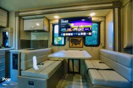 2020 Thor Motor Coach Axis 27.7, $ 71,200
