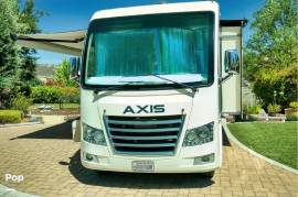 2020 Thor Motor Coach Axis 27.7, $ 71,200