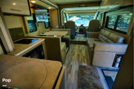 2020 Thor Motor Coach Axis 27.7, $ 71,200