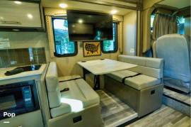 2020 Thor Motor Coach Axis 27.7, $ 71,200