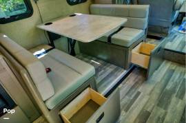 2020 Thor Motor Coach Axis 27.7, $ 71,200