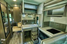 2020 Thor Motor Coach Axis 27.7, $ 71,200