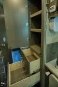 2020 Thor Motor Coach Axis 27.7, $ 71,200