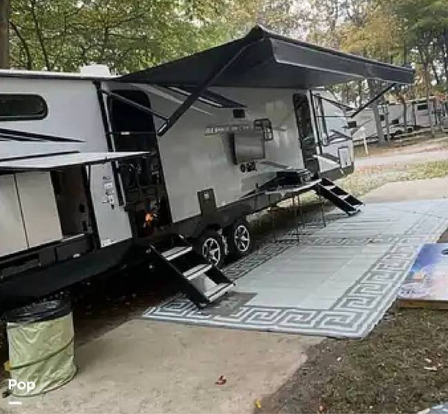 2022 Cherokee Alpha Wolf 30DBH-L, $ 36,000