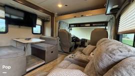 2018 Thor Motor Coach Hurricane 27B, $ 55,500