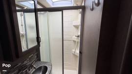 2018 Thor Motor Coach Hurricane 27B, $ 55,500
