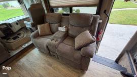 2018 Thor Motor Coach Hurricane 27B, $ 55,500