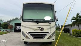2018 Thor Motor Coach Hurricane 27B, $ 55,500
