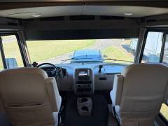 2022 Winnebago Adventurer 35F, $ 135,000