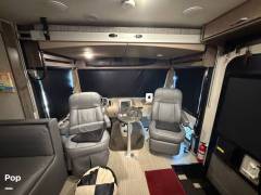 2022 Winnebago Adventurer 27N, $ 94,500