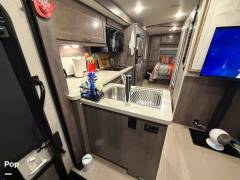 2022 Winnebago Adventurer 27N, $ 94,500