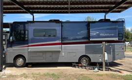 2022 Winnebago Adventurer 27N, $ 94,500