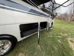 2022 Winnebago Adventurer 29b, $ 99,000