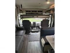 2022 Winnebago Adventurer 29b, $ 99,000