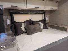 2021 Thor Motor Coach Axis 25.6, $ 62,500