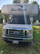2017 Thor Motor Coach Four Winds 26B, $ 55,000