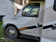 2017 Thor Motor Coach Four Winds 26B, $ 55,000