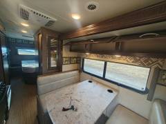 2017 Thor Motor Coach Axis 25.4, $ 44,995