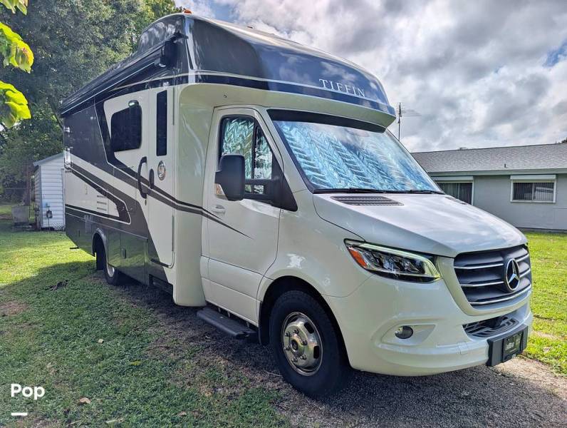 2024 Tiffin Wayfarer 25RW, $ 122,500