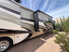 2018 Fleetwood Discovery 40D LXE, $ 168,400