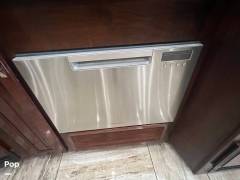 2018 Fleetwood Discovery 40D LXE, $ 168,400