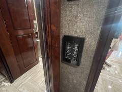 2018 Fleetwood Discovery 40D LXE, $ 168,400