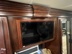 2018 Fleetwood Discovery 40D LXE, $ 168,400