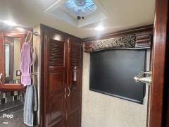2018 Fleetwood Discovery 40D LXE, $ 168,400