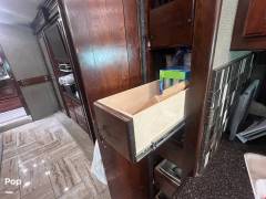 2018 Fleetwood Discovery 40D LXE, $ 168,400
