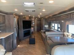 2019 Winnebago Forza 38F, $ 120,000