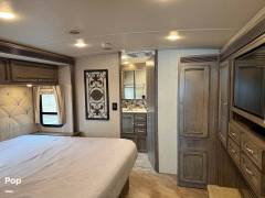 2019 Winnebago Forza 38F, $ 120,000