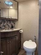 2019 Winnebago Forza 38F, $ 120,000