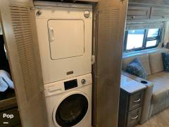 2019 Winnebago Forza 38F, $ 120,000