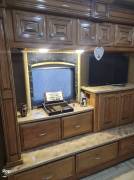 2015 Thor Motor Coach Tuscany 40KQ, $ 176,000