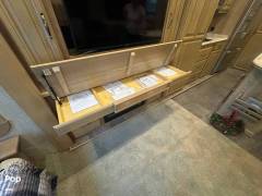 2015 CrossRoads Redwood 38GK, $ 42,800