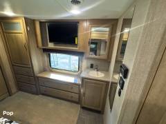 2015 CrossRoads Redwood 38GK, $ 42,800
