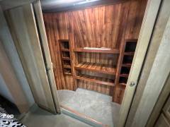 2015 CrossRoads Redwood 38GK, $ 42,800