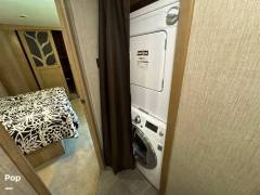 2015 CrossRoads Redwood 38GK, $ 42,800