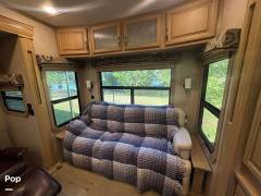 2015 CrossRoads Redwood 38GK, $ 42,800