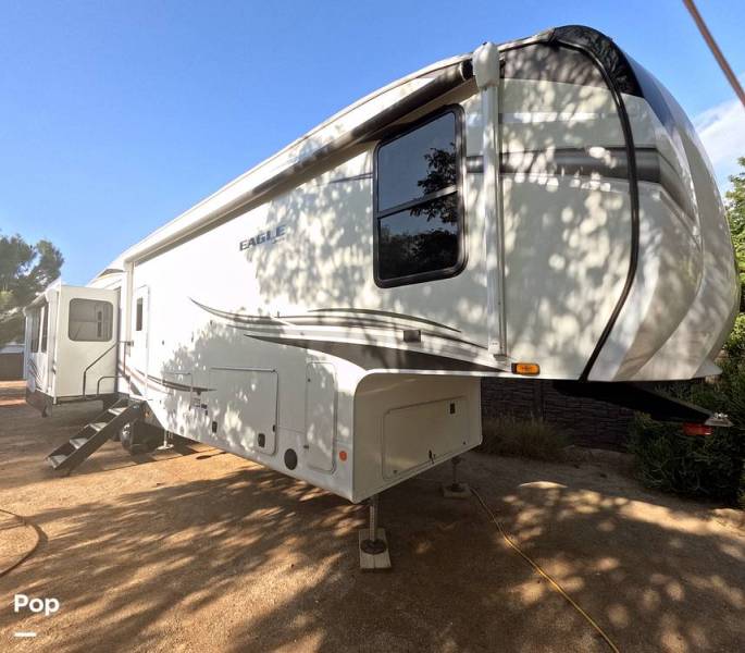 2021 Jayco Eagle 355MBQS, $ 40,000