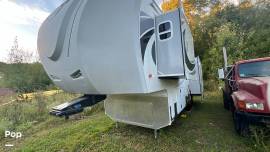 2017 Northwood Arctic Fox 32-5M, $ 35,000