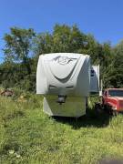 2017 Northwood Arctic Fox 32-5M, $ 35,000